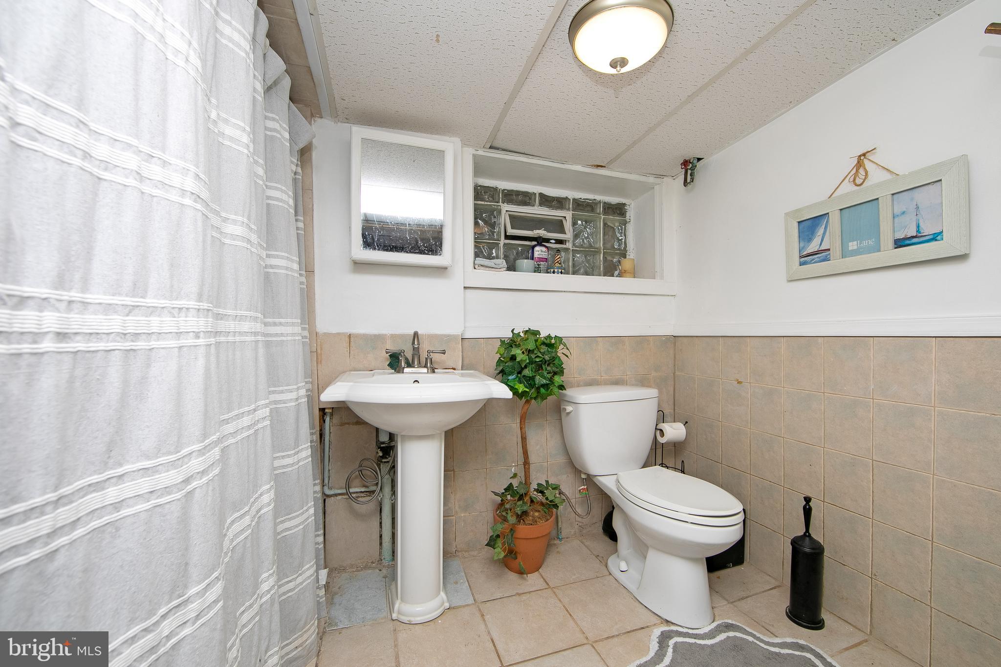 7000 Penarth Avenue Upper Darby, PA 19082 - Photo 45 of 47