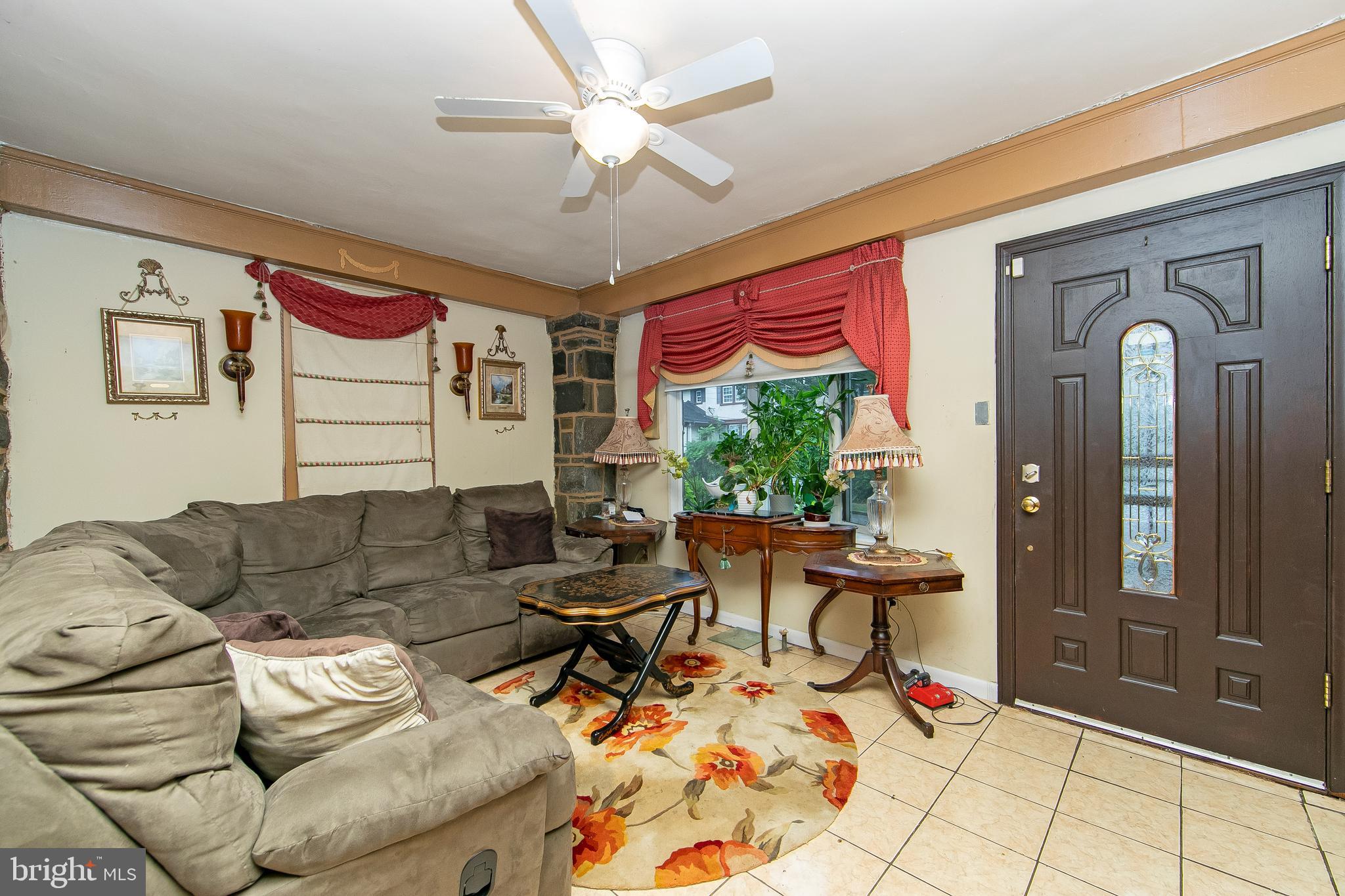 7000 Penarth Avenue Upper Darby, PA 19082 - Photo 5 of 47