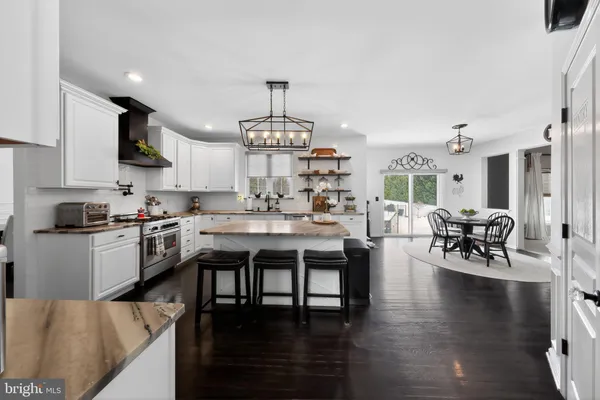 $775,000 | 106 Coventry Lane, Swedesboro, NJ 08085