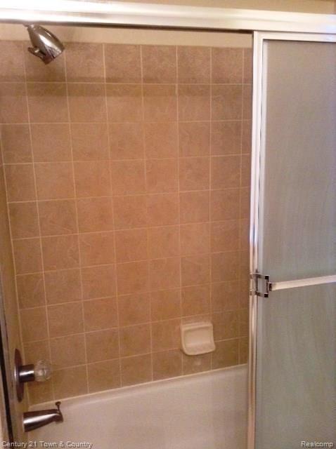 3534 Oakmonte Boulevard, Unit 111 Rochester, MI 48306 - Photo 23 of 23 BathII.jpg