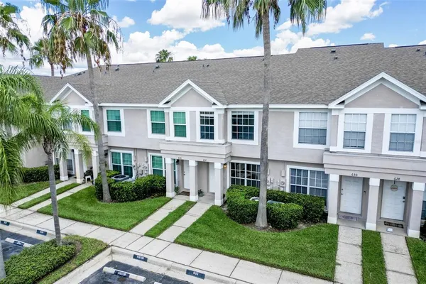 $2,050 | 632 Kensington Lake Circle, Unit 632, Brandon, FL 33511