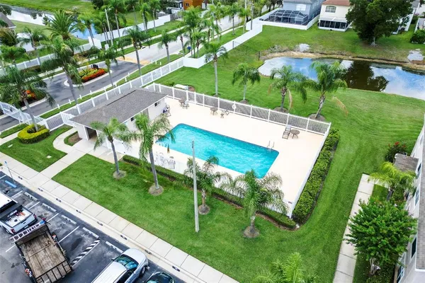 $2,050 | 632 Kensington Lake Circle, Unit 632, Brandon, FL 33511