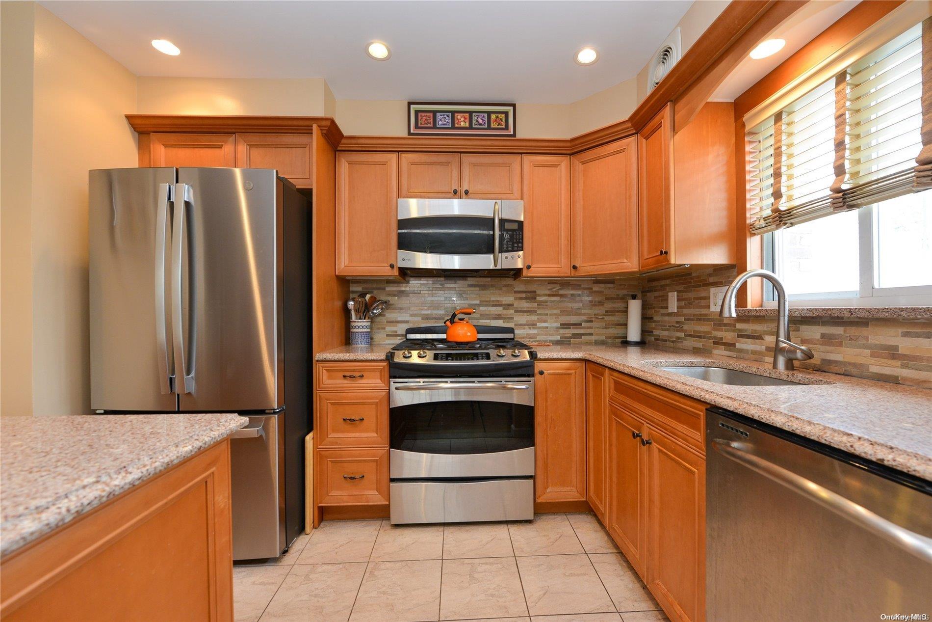 64-28 137th Street Queens, NY 11367 - Photo 12 of 21