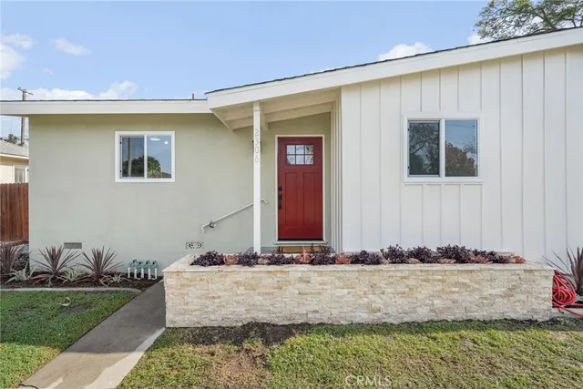 $1,070,000 | 2306 Carfax Avenue, Long Beach, CA 90815