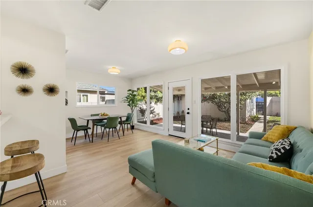 $1,070,000 | 2306 Carfax Avenue, Long Beach, CA 90815