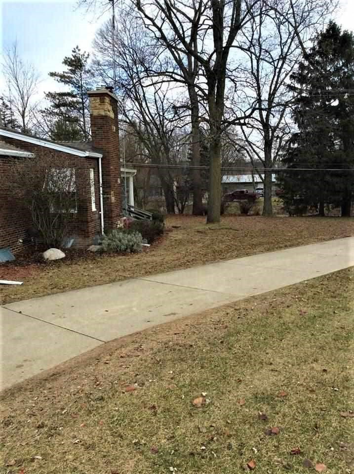 309 North Seymour Road Flushing, MI 48433 - Photo 16 of 19 21529842-15.JPG