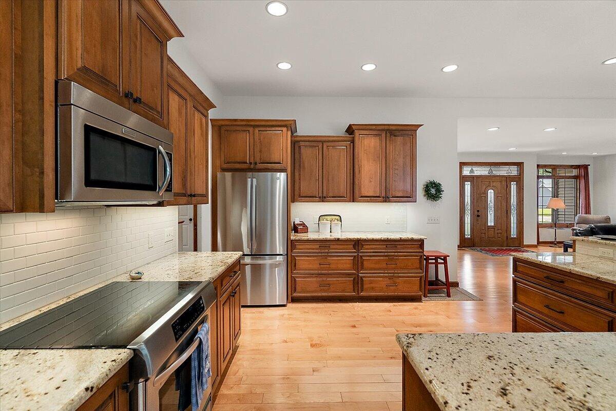 3958 Fox Woods Road St. Joseph, MI 49085 - Photo 11 of 45 Kitchen