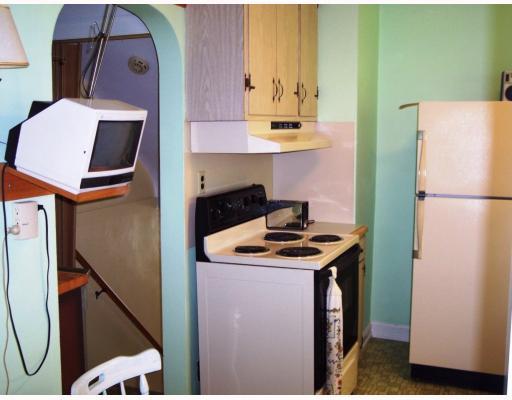 829 Hamil Road Penn Hills, PA 15147 - Photo 8 of 18 Kitchen.