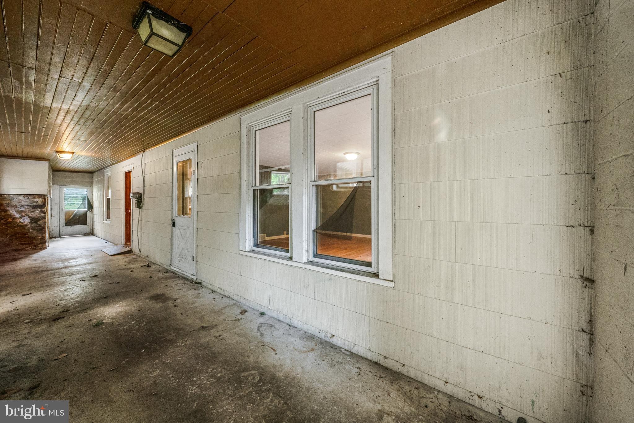 108 Poplar Road Fleetwood, PA 19522 - Photo 6 of 46 Mudroom