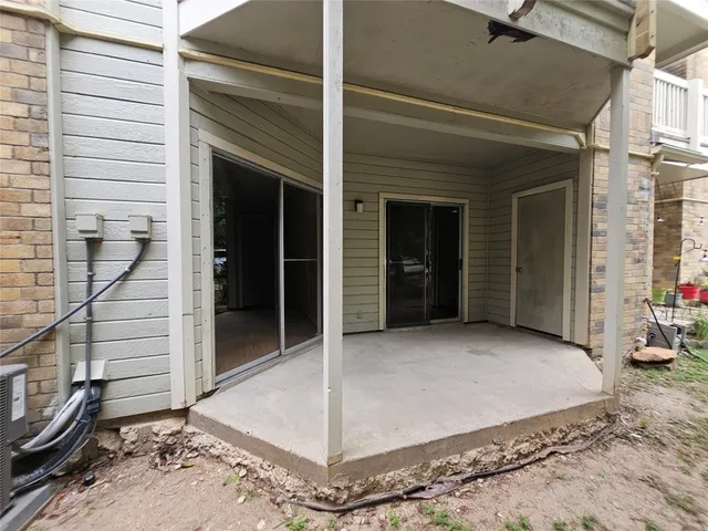 a view of a house with porch