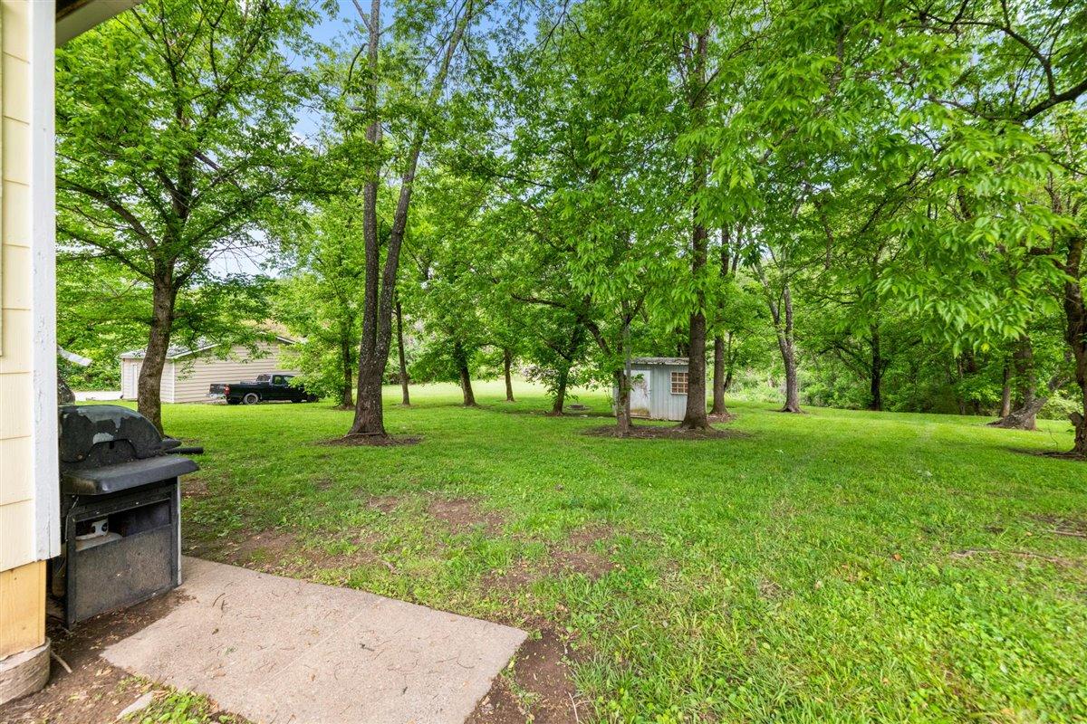 368-370 Robertsville Road Oak Ridge, TN 37830 - Photo 17 of 18 Backyard
