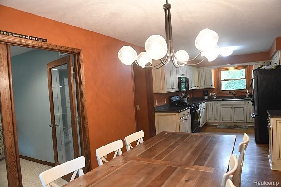 689 Ten Point Drive Rochester Hills, MI 48309 - Photo 21 of 70