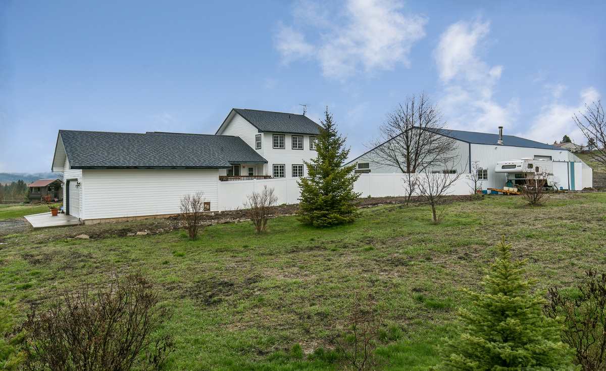 14919 East Meadows Road Mica, WA 99023 - Photo 2 of 20