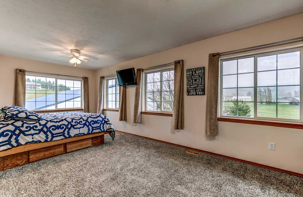 14919 East Meadows Road Mica, WA 99023 - Photo 8 of 20
