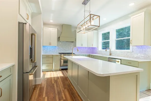 $1,100,000 | 5870 Saratoga Drive, Crestview, FL 32536