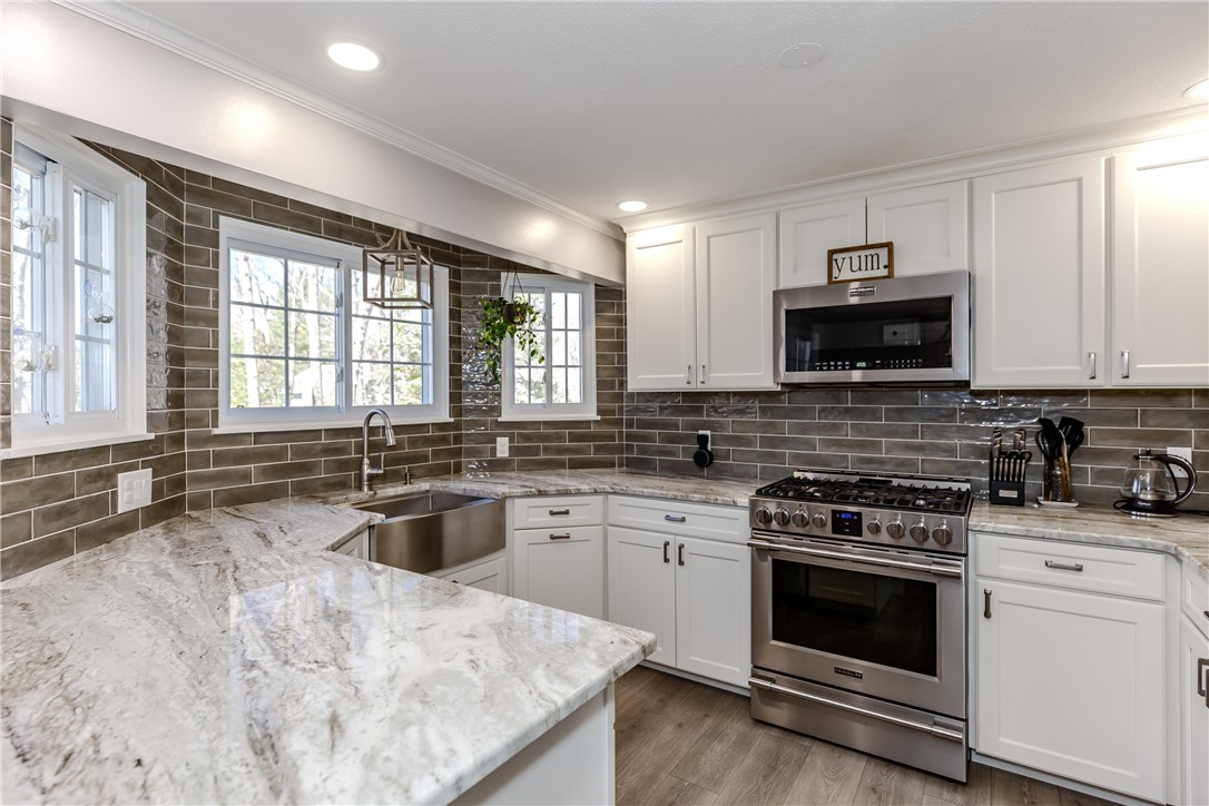 34 Eagle Run, Unit C Warwick, RI 02818 - Photo 11 of 29 Kitchen