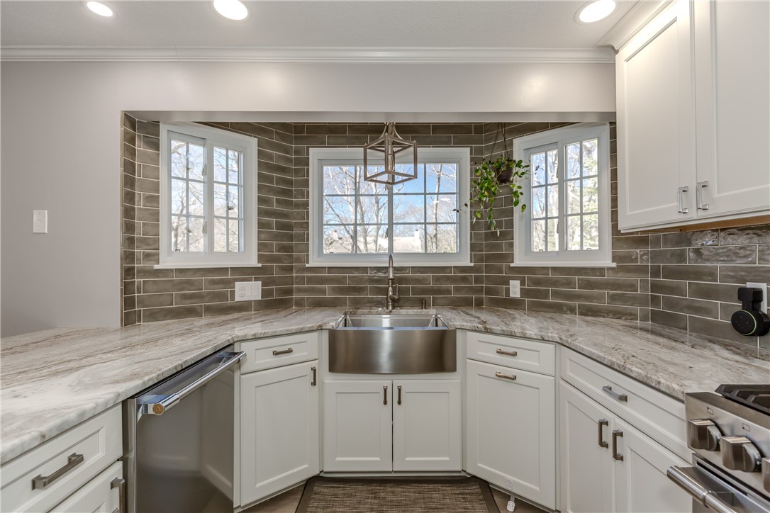 34 Eagle Run, Unit C Warwick, RI 02818 - Photo 13 of 29 Kitchen