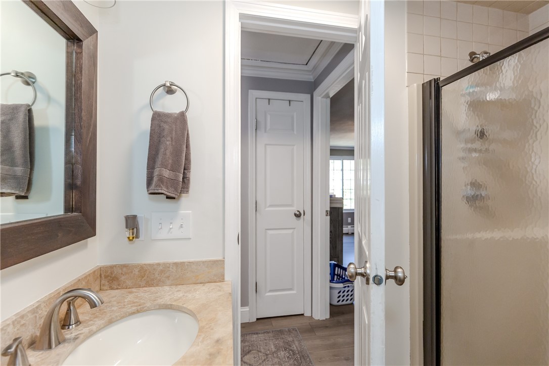 34 Eagle Run, Unit C Warwick, RI 02818 - Photo 19 of 29 Guest/full bath