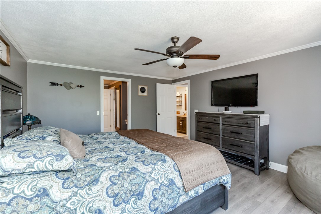 34 Eagle Run, Unit C Warwick, RI 02818 - Photo 22 of 29 Primary bedroom suite