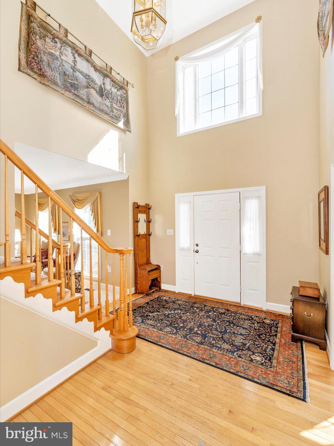 17712 Dr Walling Road Poolesville, MD 20837 - Photo 4 of 39 Foyer
