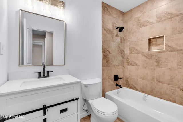 $210,000 | 656 Coleman Avenue, Holly Springs, MS 38635