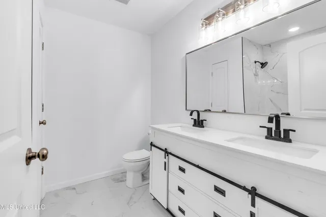 $210,000 | 656 Coleman Avenue, Holly Springs, MS 38635