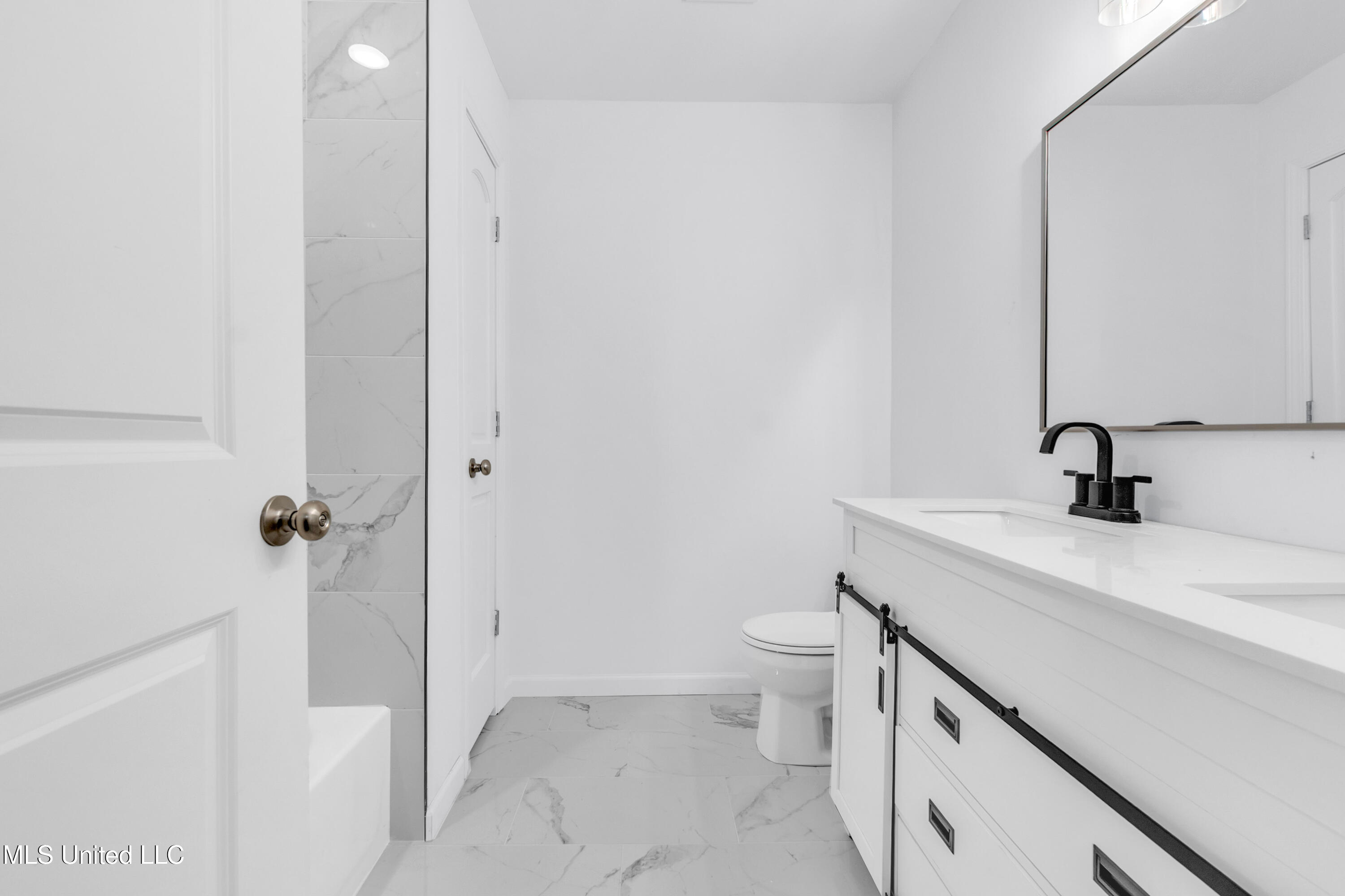 656 Coleman Avenue Holly Springs, MS 38635 - Photo 24 of 31 IMG_4194