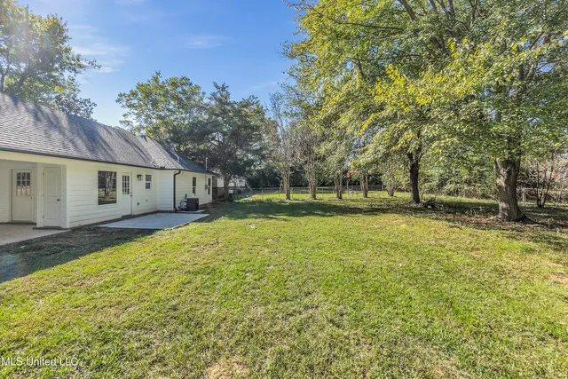 $210,000 | 656 Coleman Avenue, Holly Springs, MS 38635