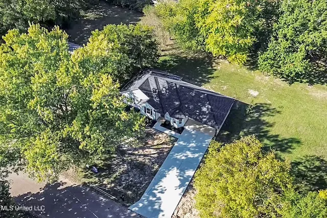 $210,000 | 656 Coleman Avenue, Holly Springs, MS 38635