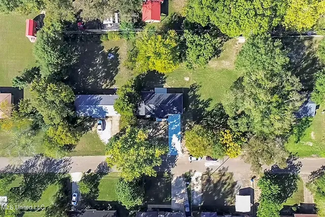 $210,000 | 656 Coleman Avenue, Holly Springs, MS 38635