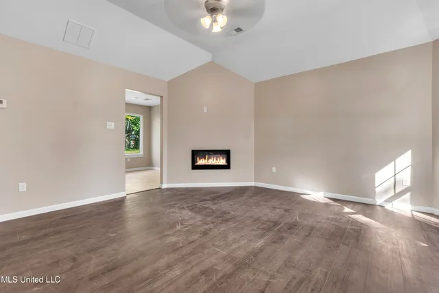 $210,000 | 656 Coleman Avenue, Holly Springs, MS 38635