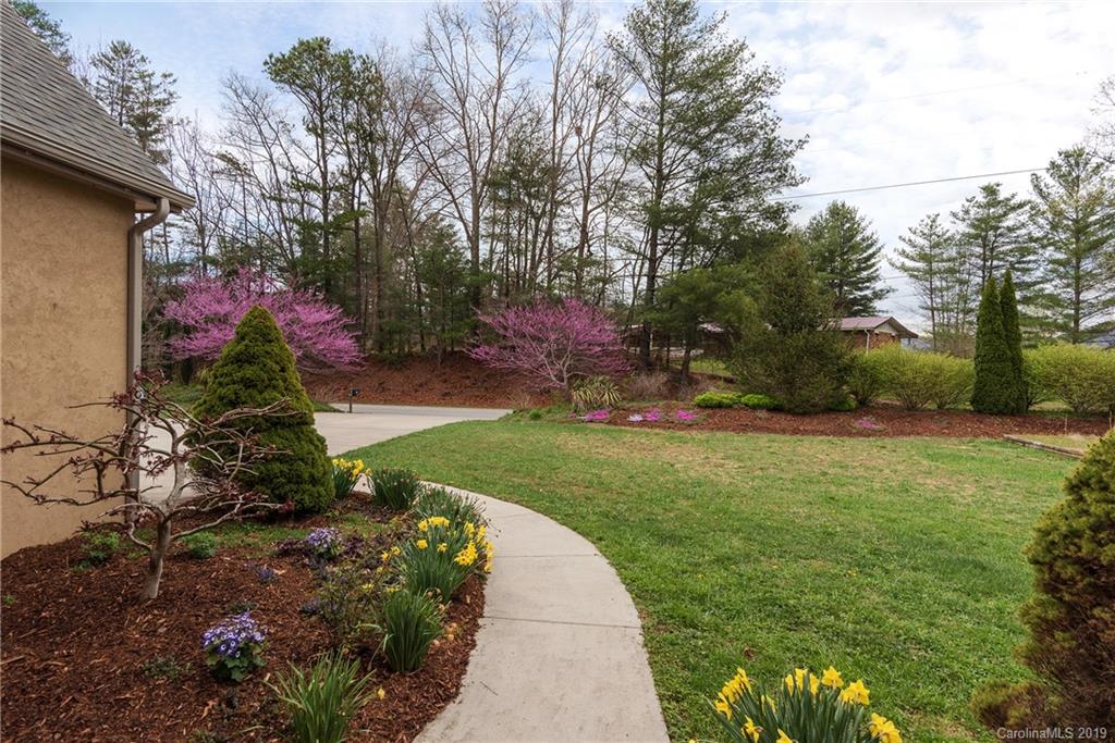 135 Williams Road Fletcher, NC 28732 - Photo 5 of 22 Gallery Image 5