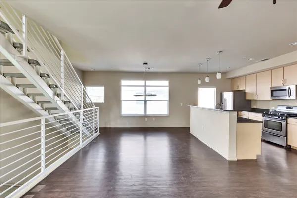 $2,875 | 2606 Wilson Street, Unit 402, Austin, TX 78704
