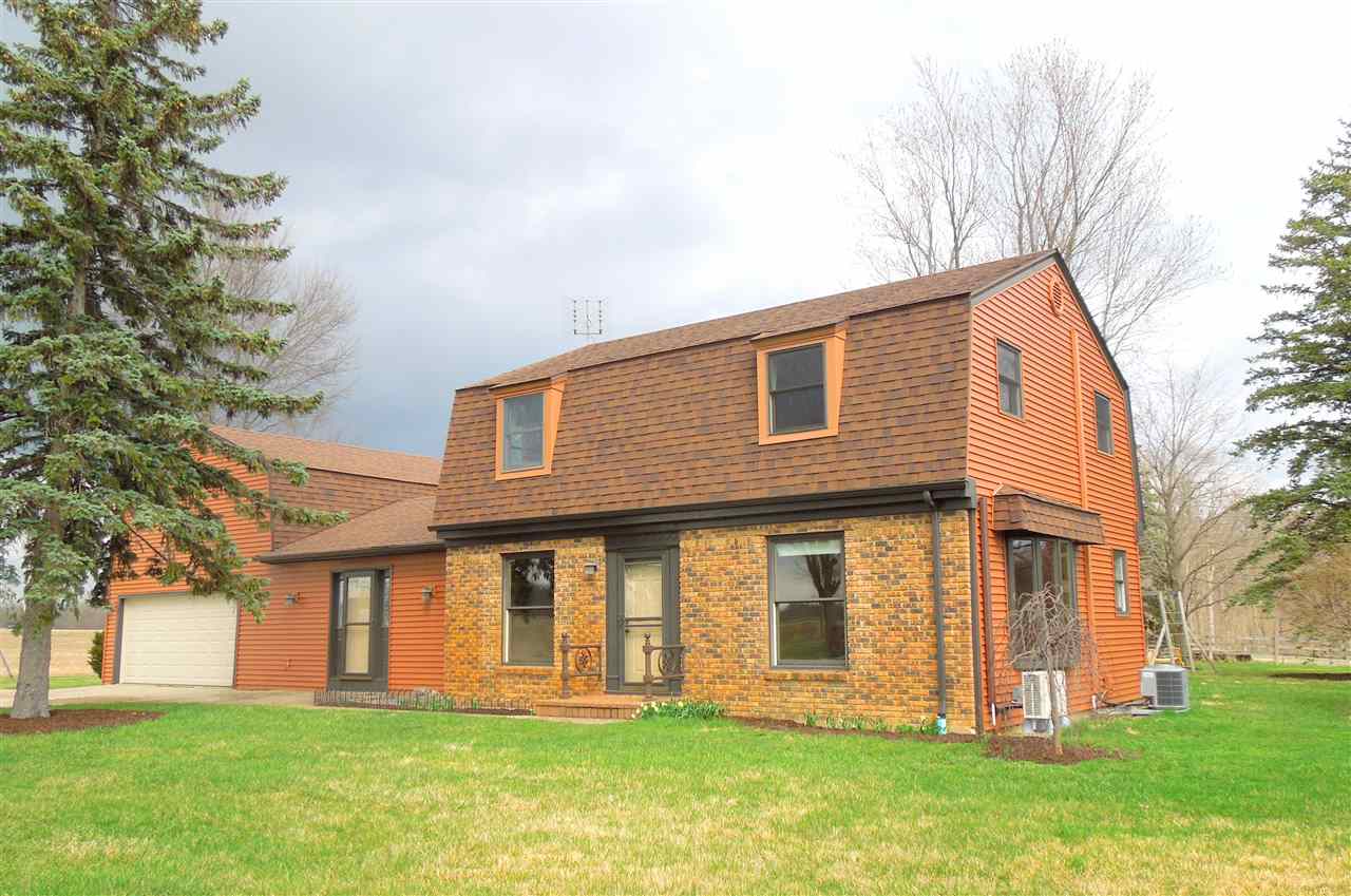 17424 Lochner Road Spencerville, IN 46788 - Photo 1 of 30 Gallery Image 1