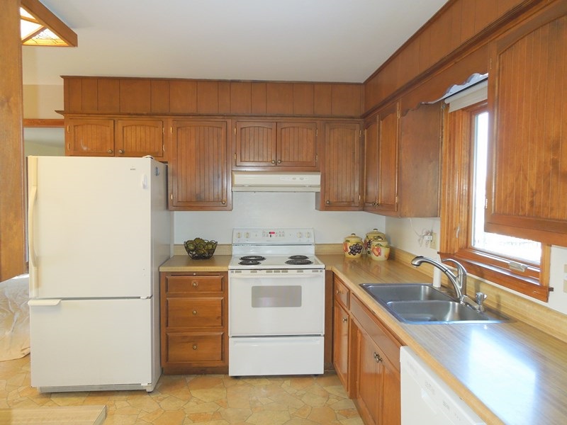 17424 Lochner Road Spencerville, IN 46788 - Photo 5 of 30 Gallery Image 5