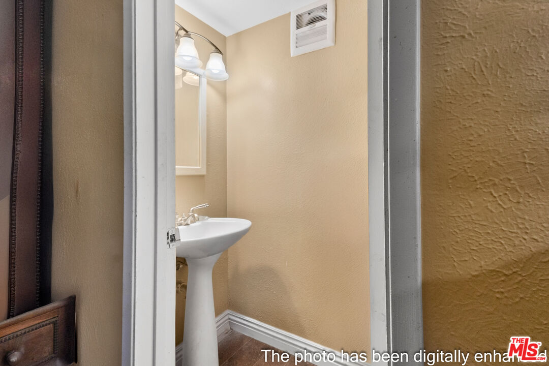 2151 Olga Street Oxnard, CA 93036 - Photo 6 of 32