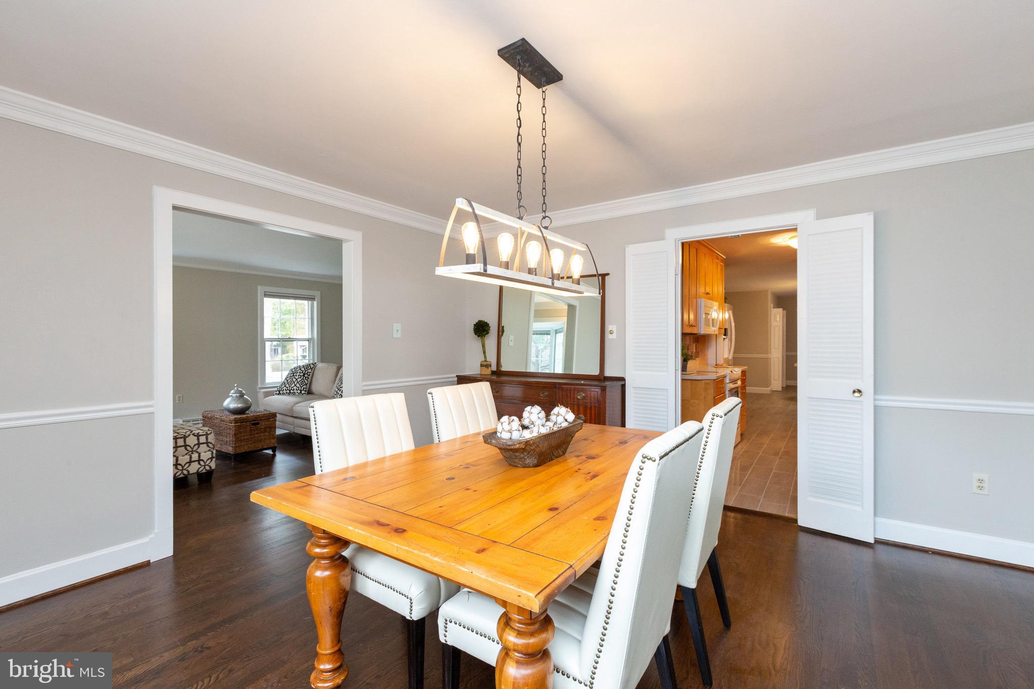 2824 Rifle Ridge Road Oakton, VA 22124 - Photo 12 of 50 Dining room