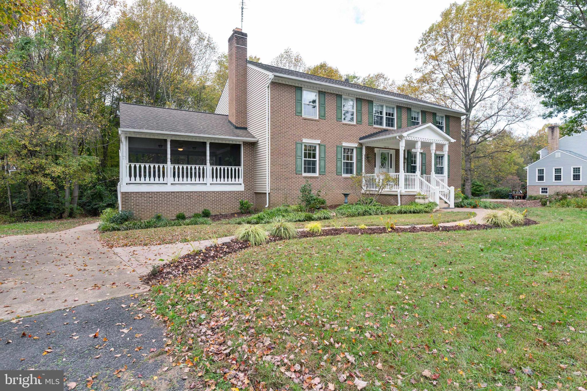 2824 Rifle Ridge Road Oakton, VA 22124 - Photo 3 of 50 Beautiful screened in porch