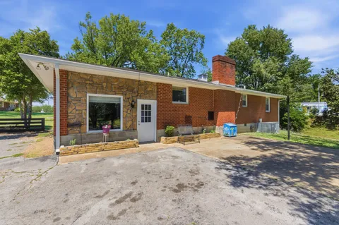 $349,900 | 101 Newport Drive, Old Hickory, TN 37138