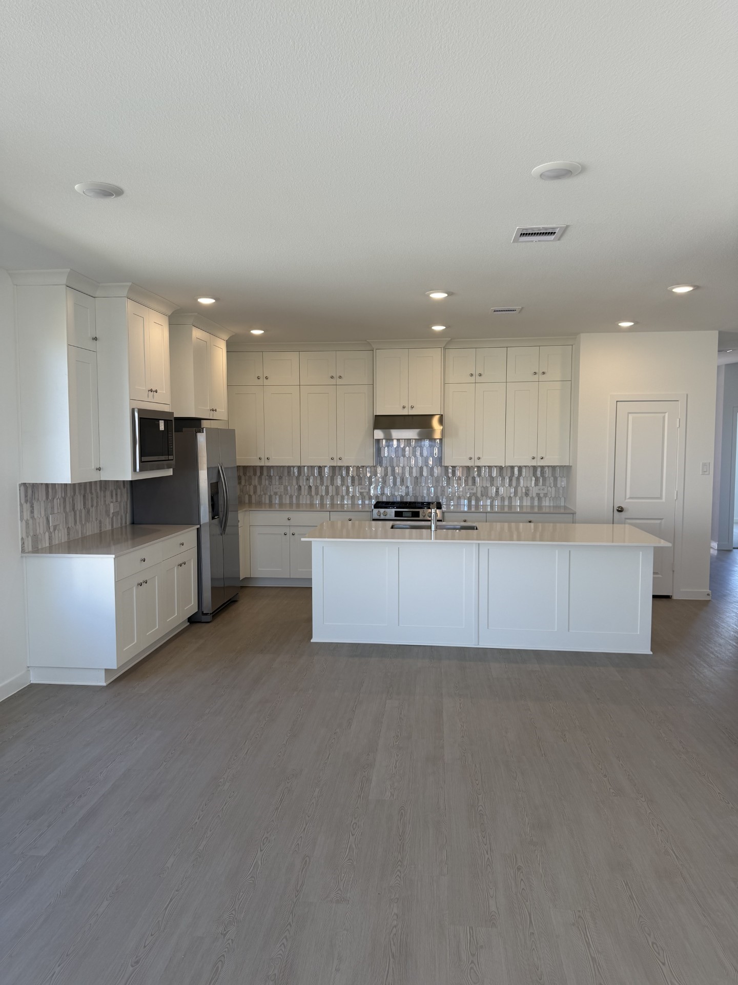9303 Captain Terrace Drive Baytown, TX 77521 - Photo 5 of 28 REPRESENTATIVE NOT ACTUAL HOME