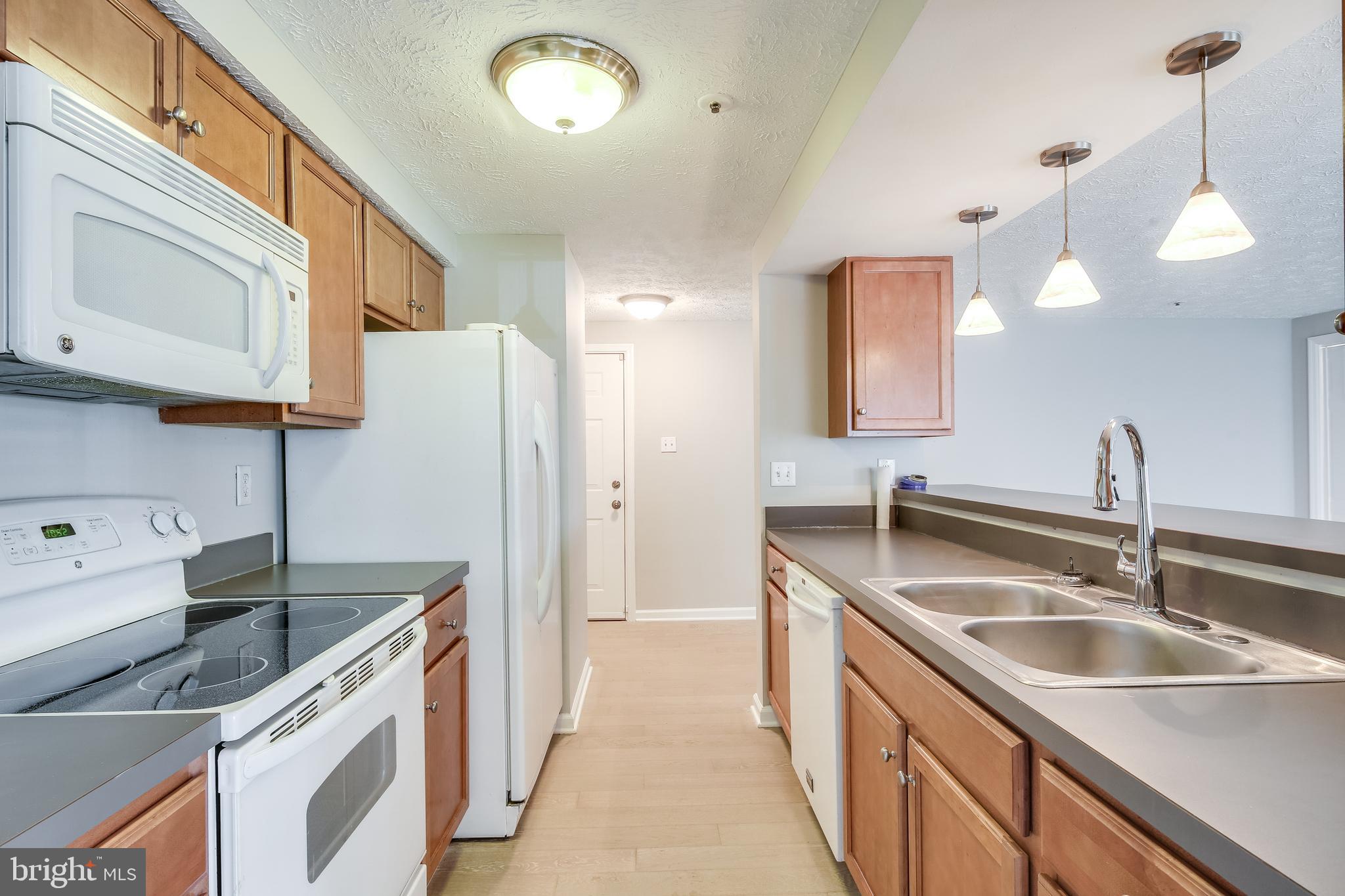 6375 Greenfield Road, Unit 1504 Elkridge, MD 21075 - Photo 7 of 27 Replaced cabinets