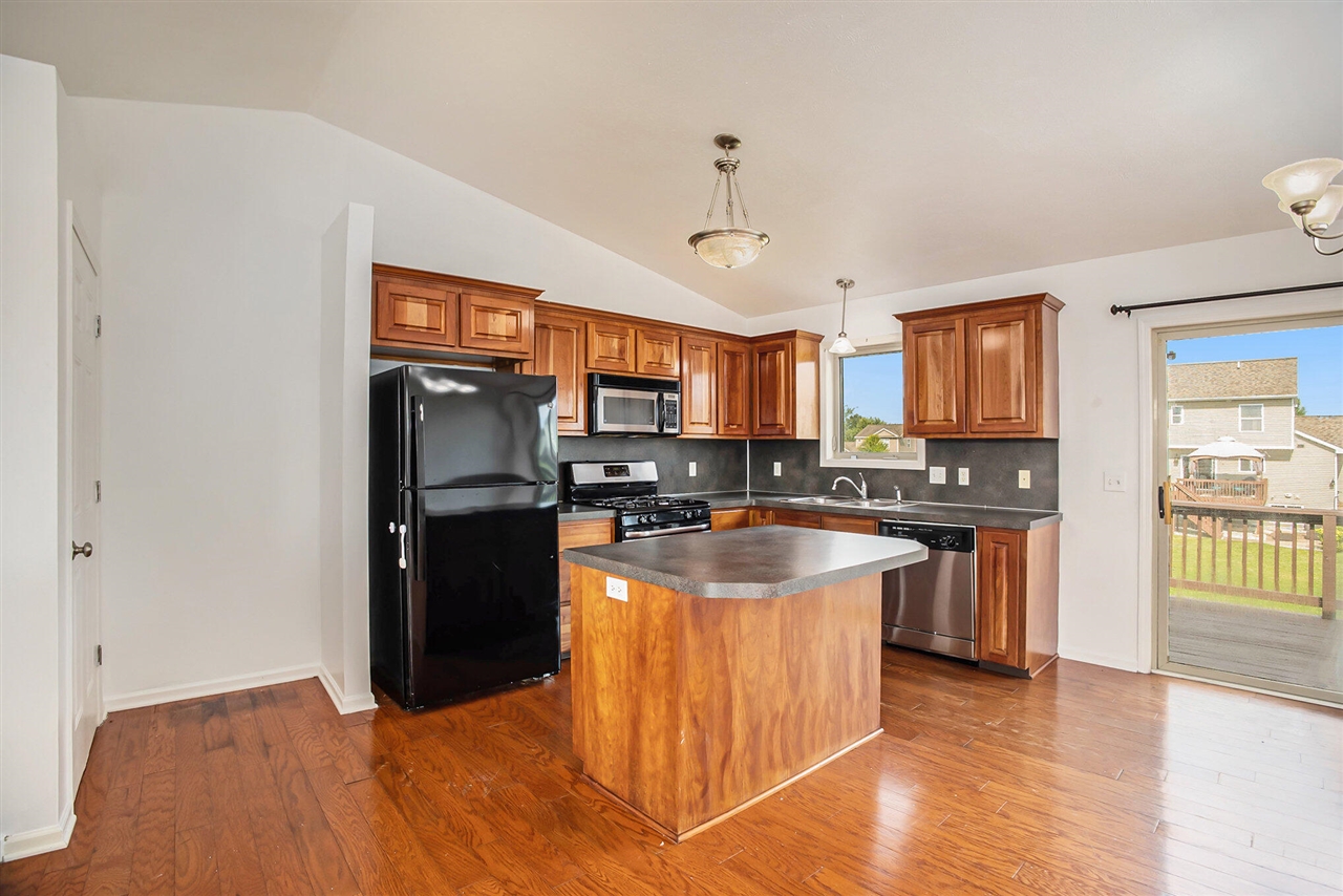 6474 Prairie Caledonia, MI 49316 - Photo 12 of 28