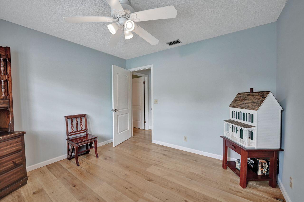 5154 Oak Hill Road Delray Beach, FL 33484 - Photo 20 of 27 RJP03153