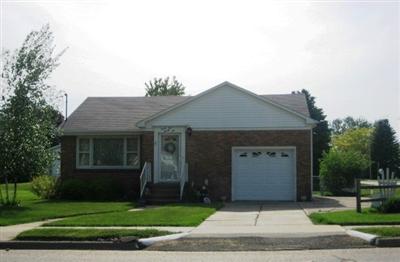 3522 North 3rd Street Clinton, IA 52732 - Photo 1 of 20 Gallery Image 1