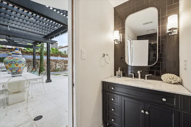 $2,995,000 | 3109 Avalon Place, Houston, TX 77019