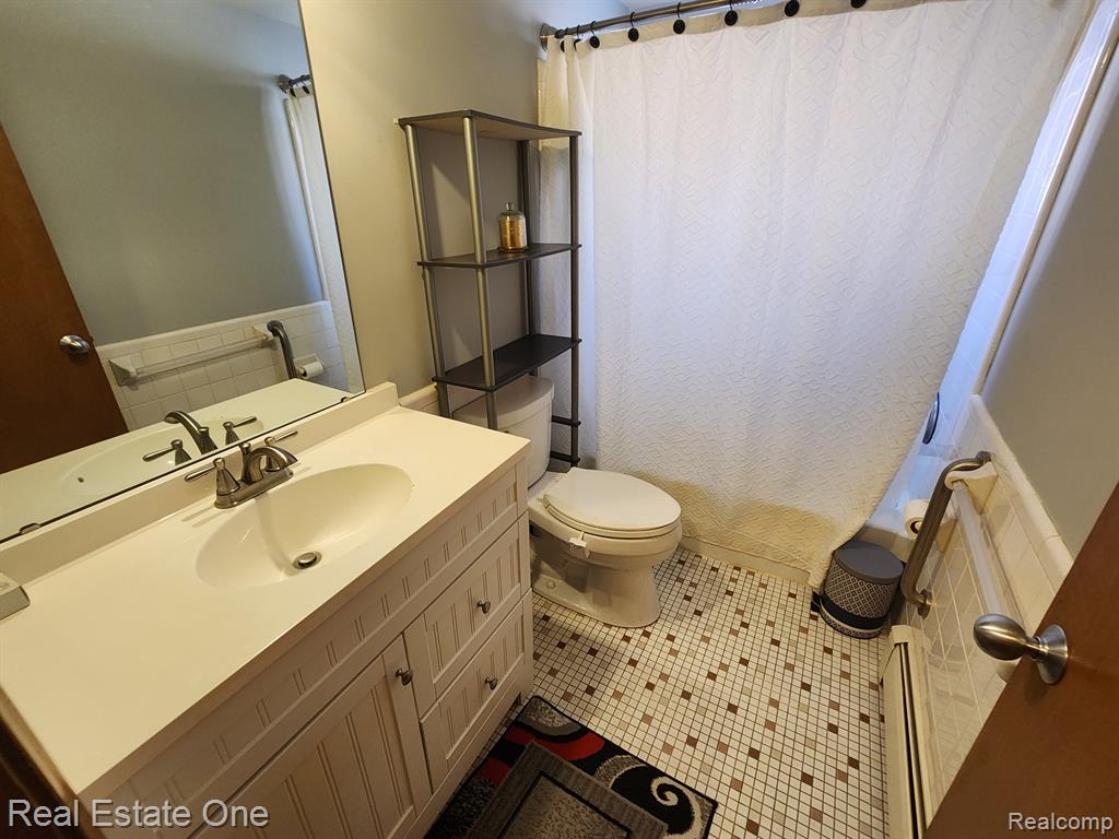 15229 East 9 Mile Road, Unit B3 Eastpointe, MI 48021 - Photo 12 of 15
