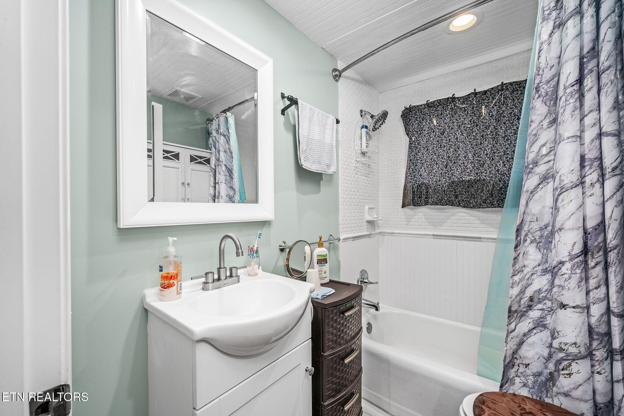 74 Farmer Road Crossville, TN 38571 - Photo 20 of 41