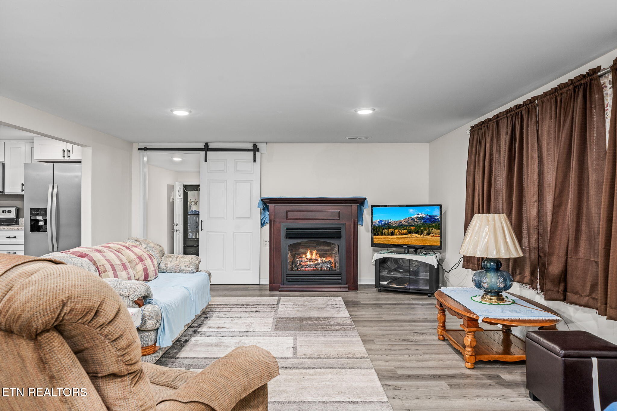 74 Farmer Road Crossville, TN 38571 - Photo 3 of 41