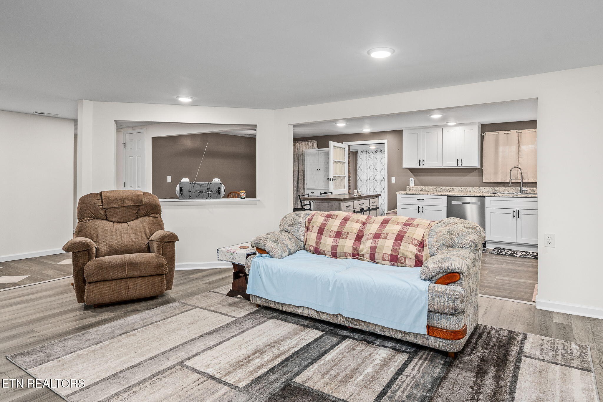 74 Farmer Road Crossville, TN 38571 - Photo 5 of 41