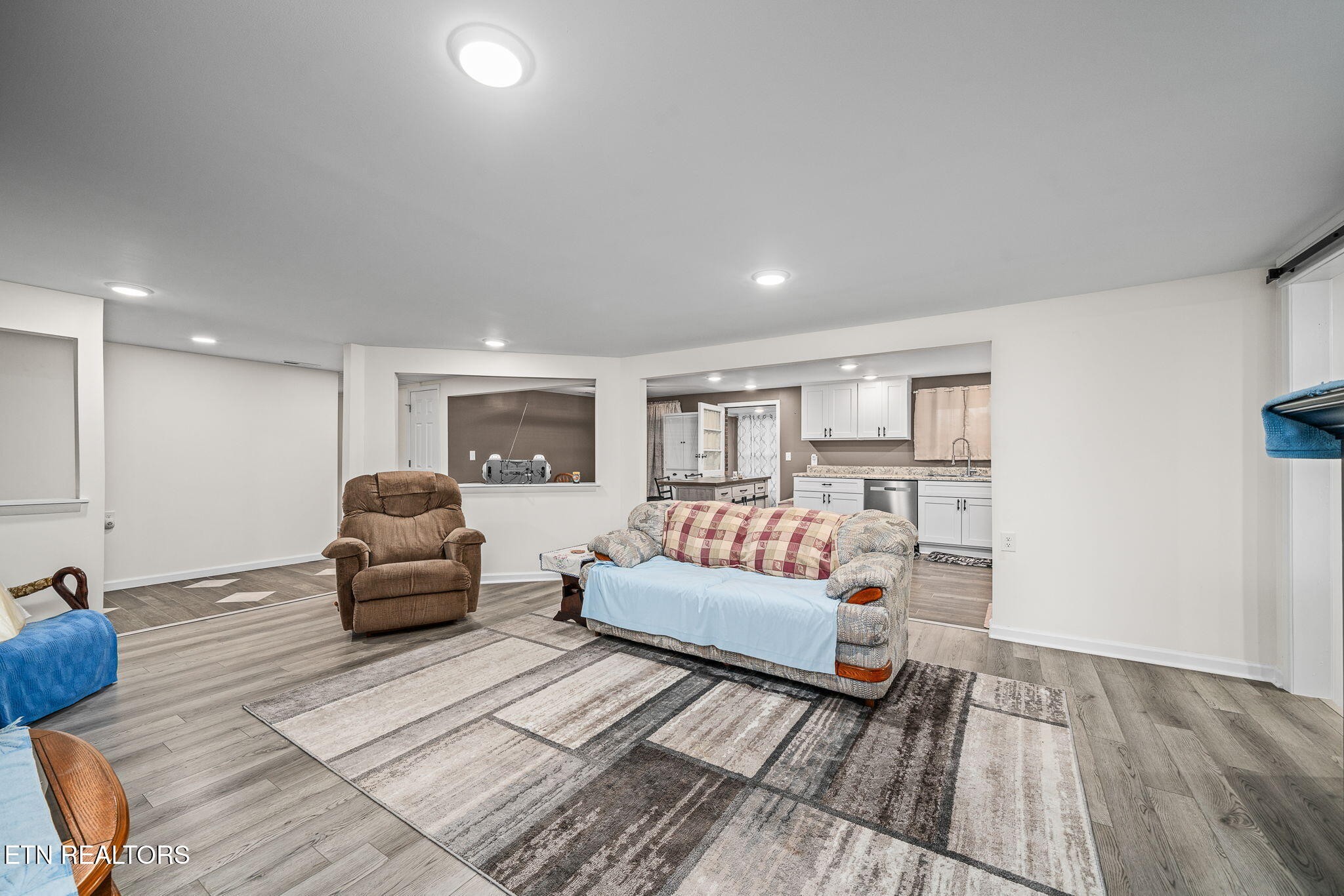 74 Farmer Road Crossville, TN 38571 - Photo 6 of 41